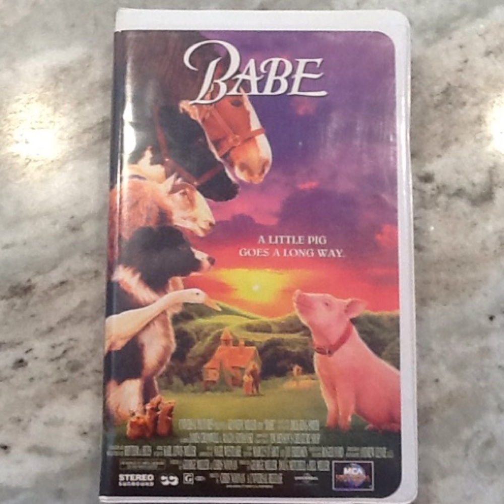 Babe: A Little Pig Goes a Long Way by Universal
